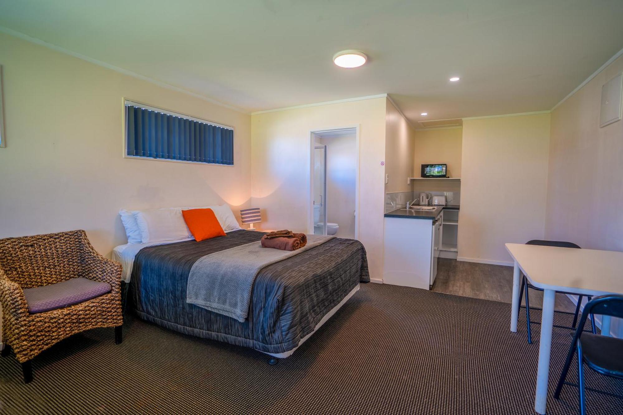Colonial On Gladstone Motel Gisborne Bagian luar foto