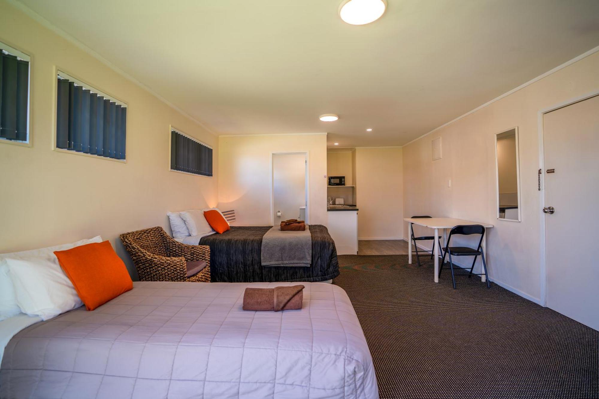 Colonial On Gladstone Motel Gisborne Bagian luar foto
