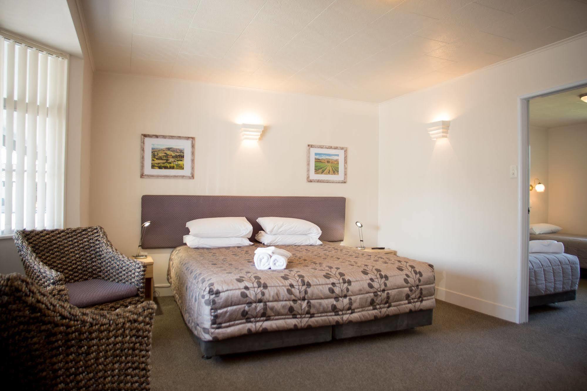 Colonial On Gladstone Motel Gisborne Bagian luar foto