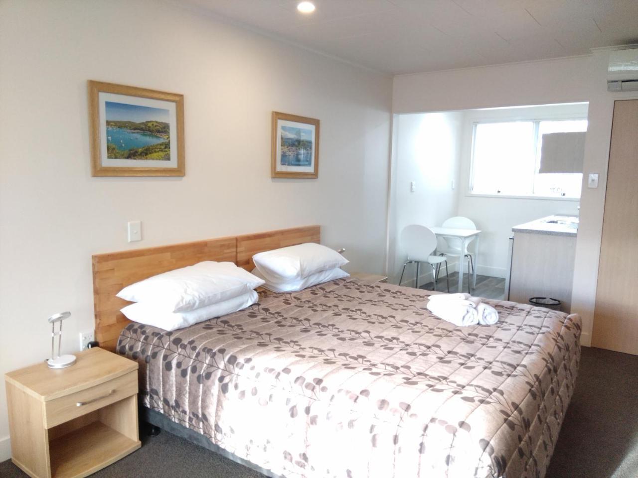 Colonial On Gladstone Motel Gisborne Bagian luar foto
